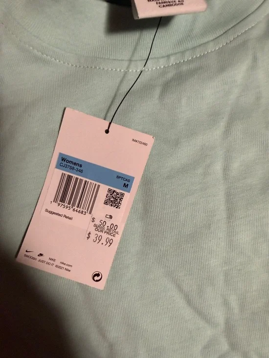 Nike Cropped T-Shirt in Mint - Picture 3 of 5